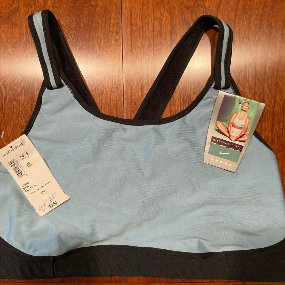 NIKE sports bra - NEW with tags
